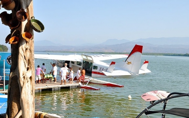  Flug mit Kleinflugzeug 